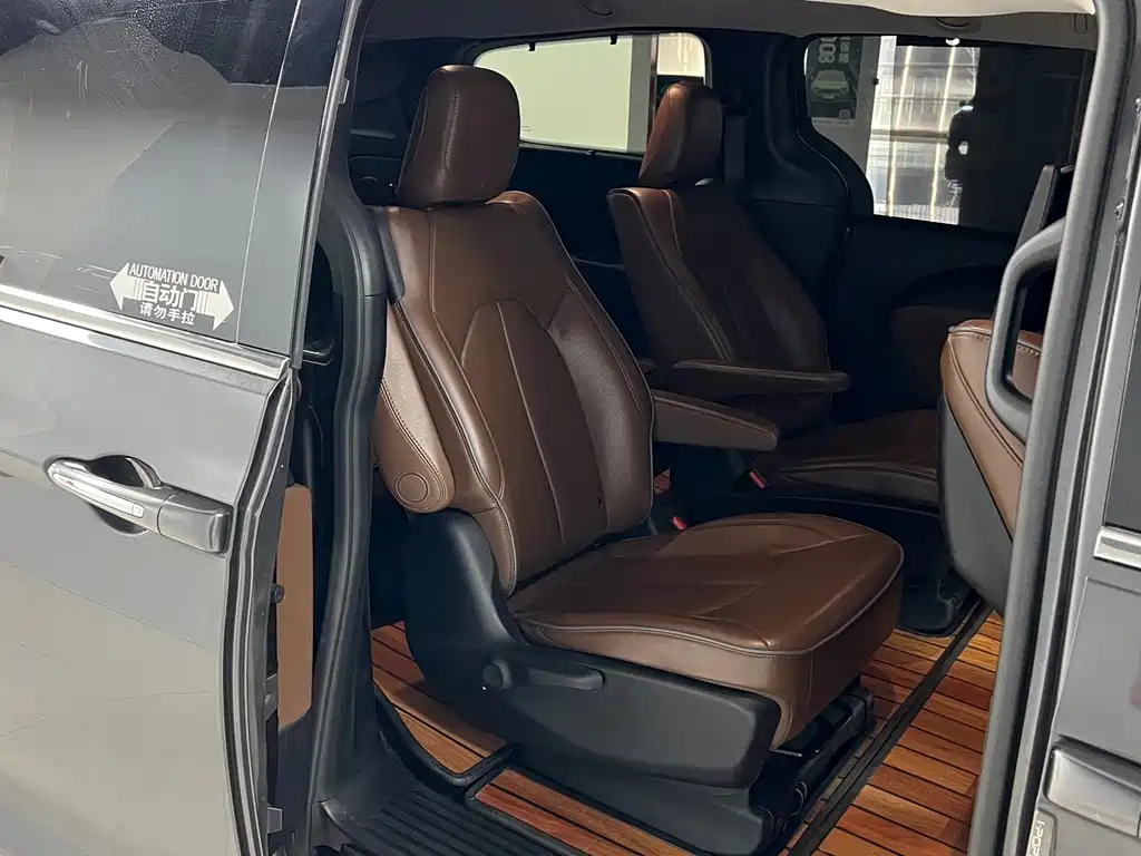 Chrysler Grand Voyager (Import) — фото 20
