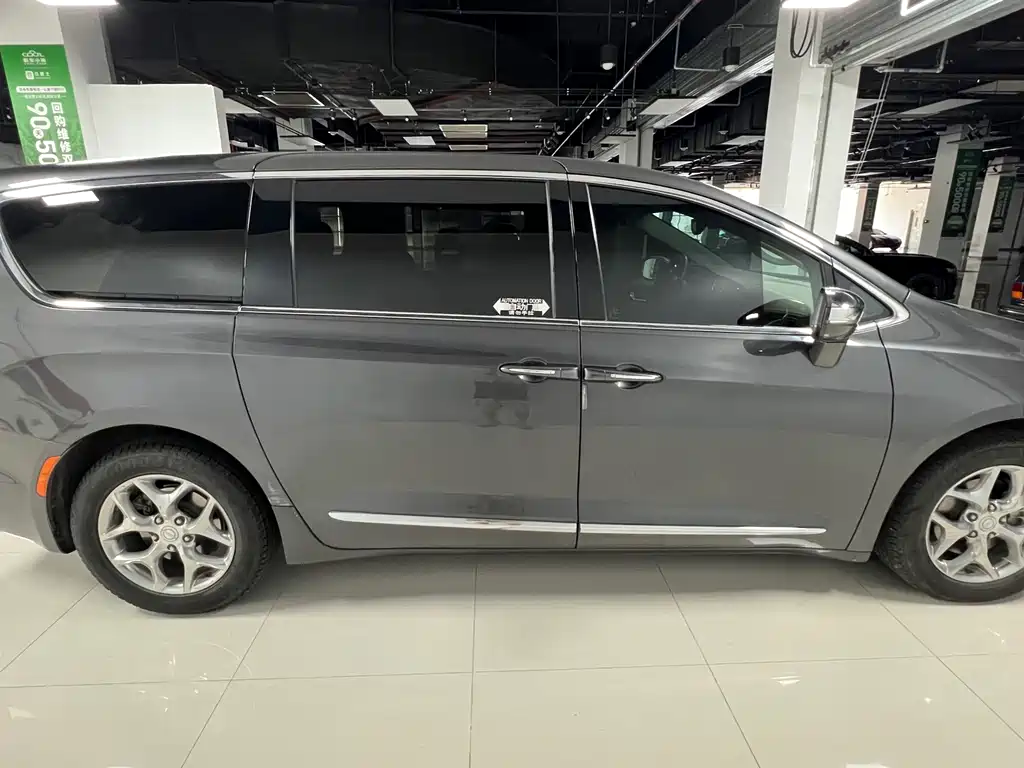 Chrysler Grand Voyager (Import) — фото 6