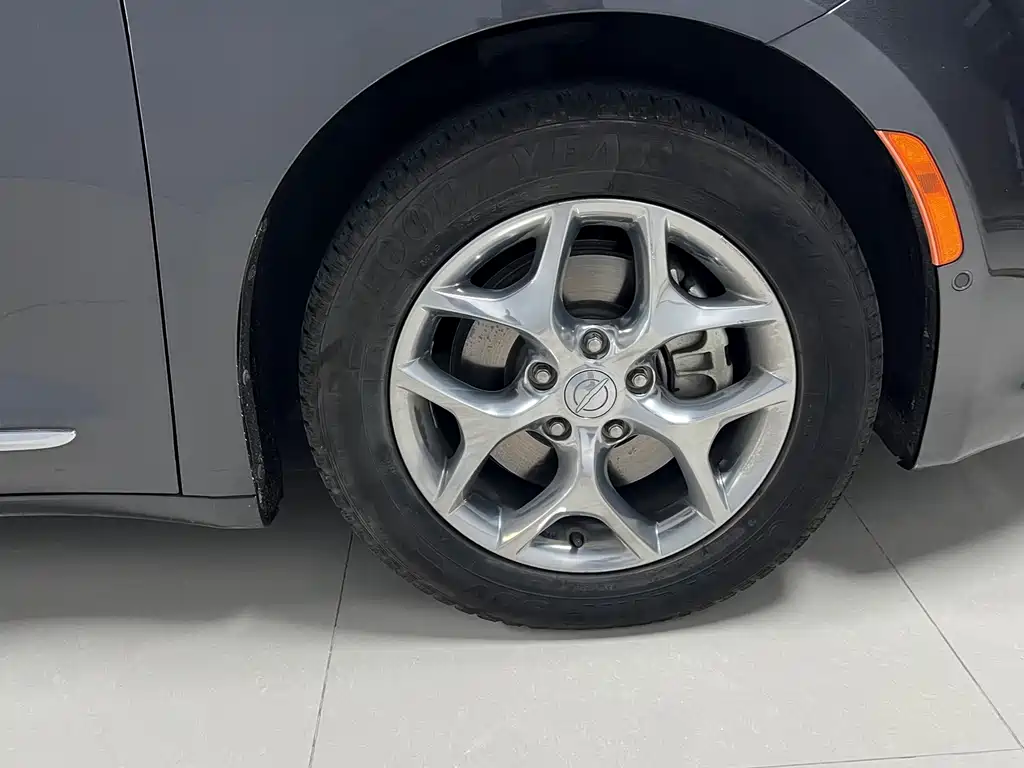 Chrysler Grand Voyager (Import) — фото 10