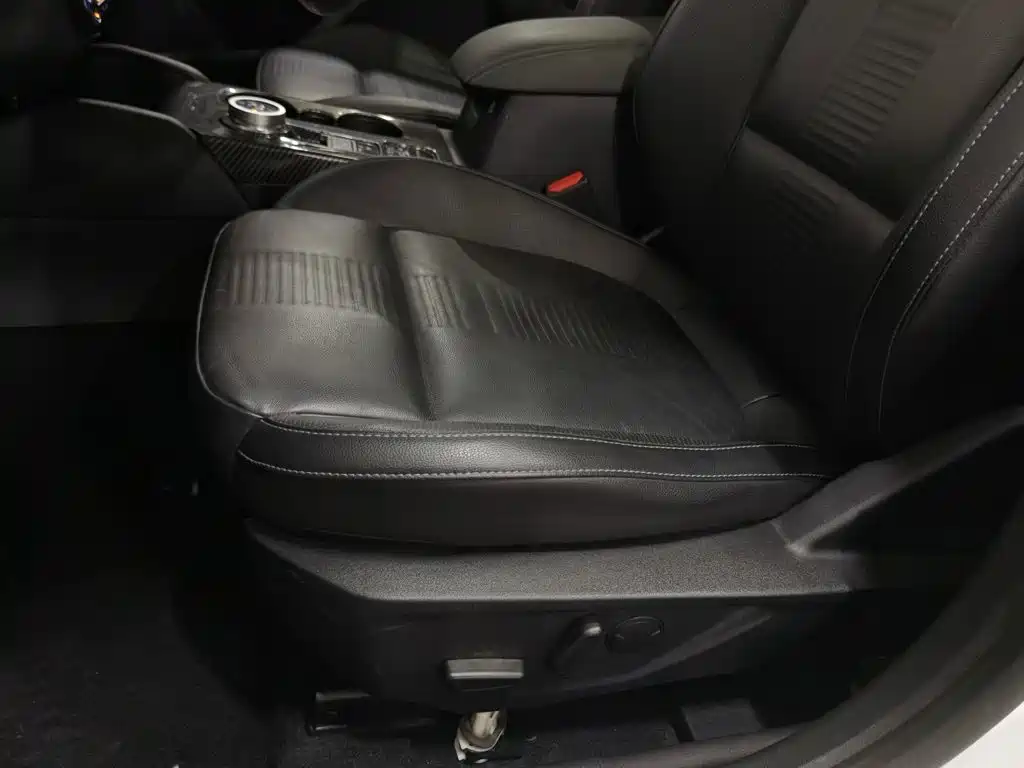 Ford Focus Active — фото 20