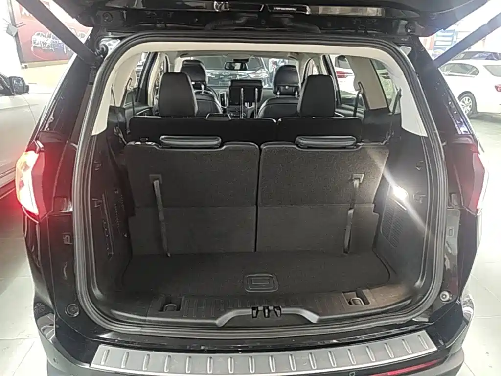 Ford Edge — фото 19