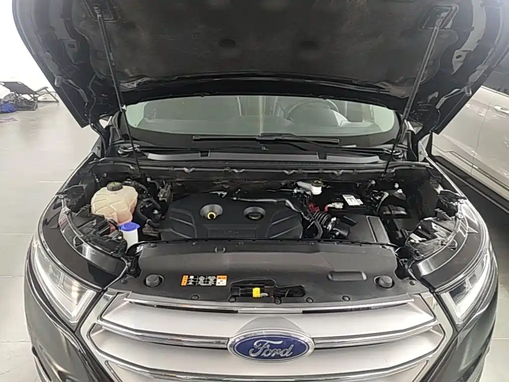 Ford Edge — фото 20