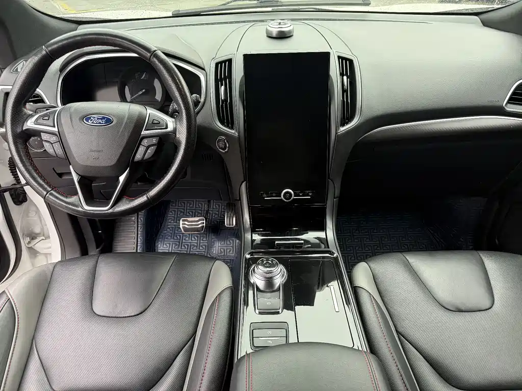 Ford Edge — фото 7