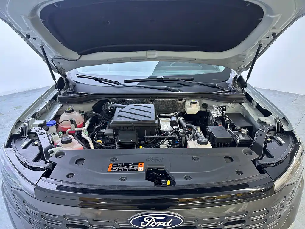 Ford Equator Sport — фото 11