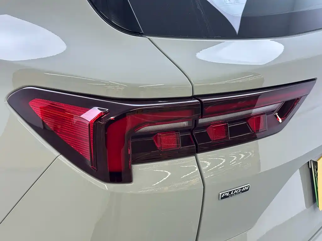 Ford Equator Sport — фото 14