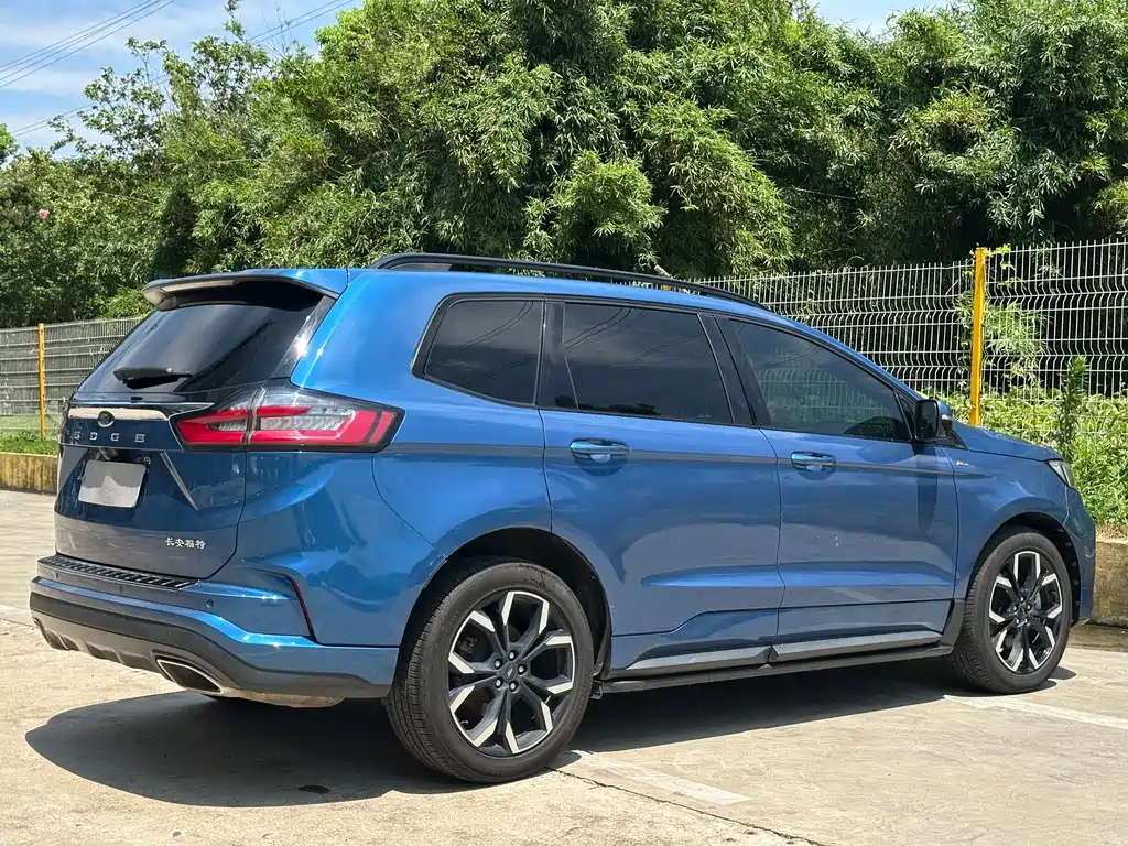Ford Edge — фото 4