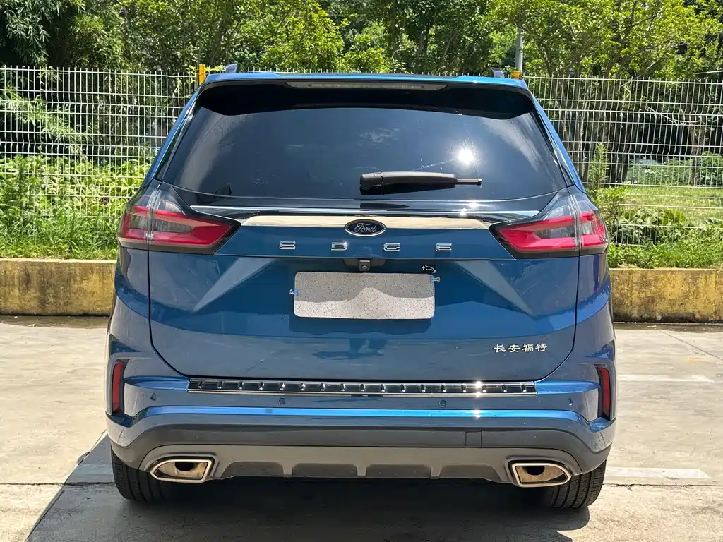Ford Edge — фото 5