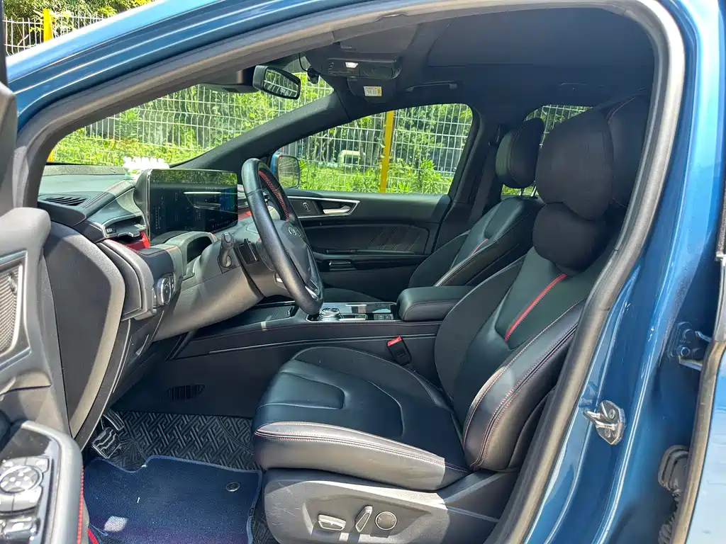 Ford Edge — фото 10