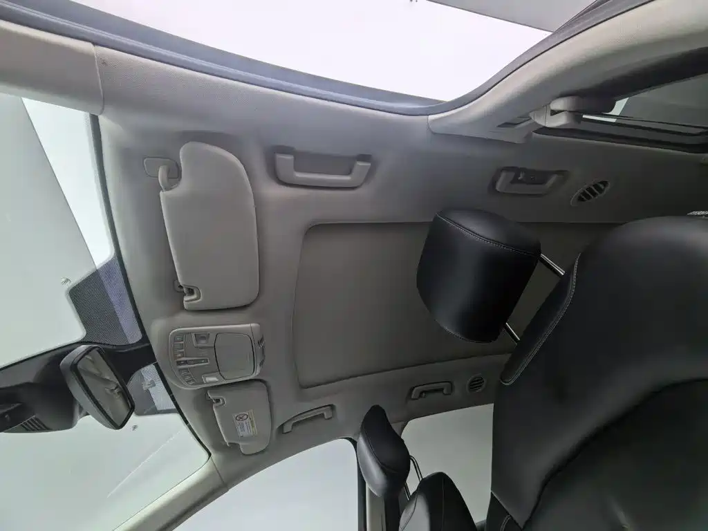 Ford Edge — фото 14