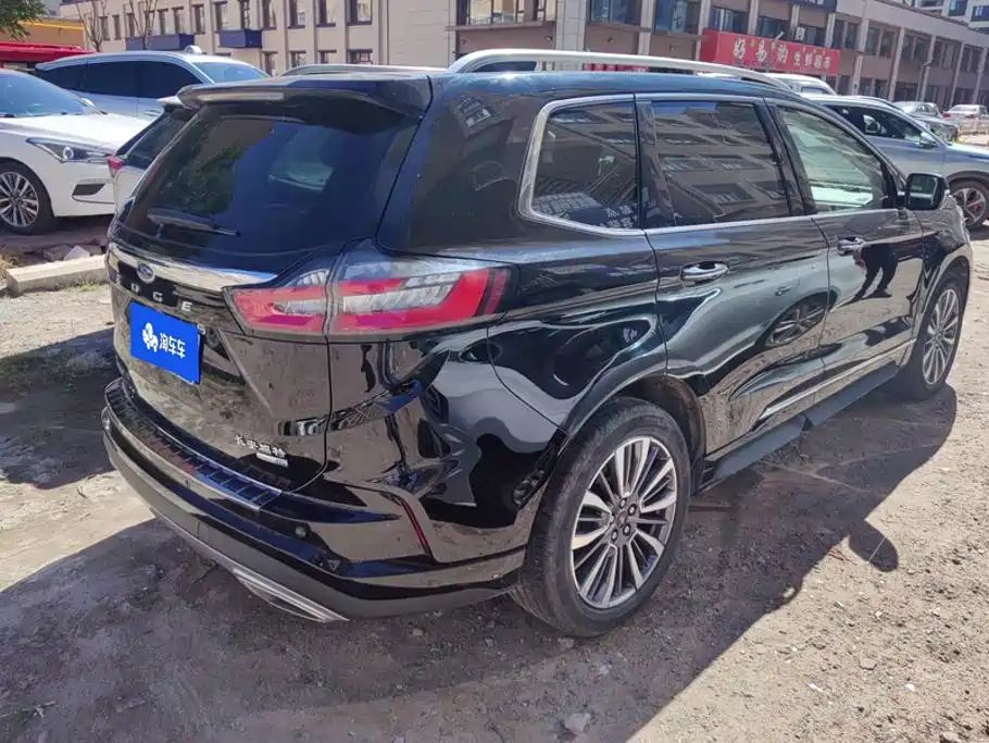 Ford Edge — фото 3