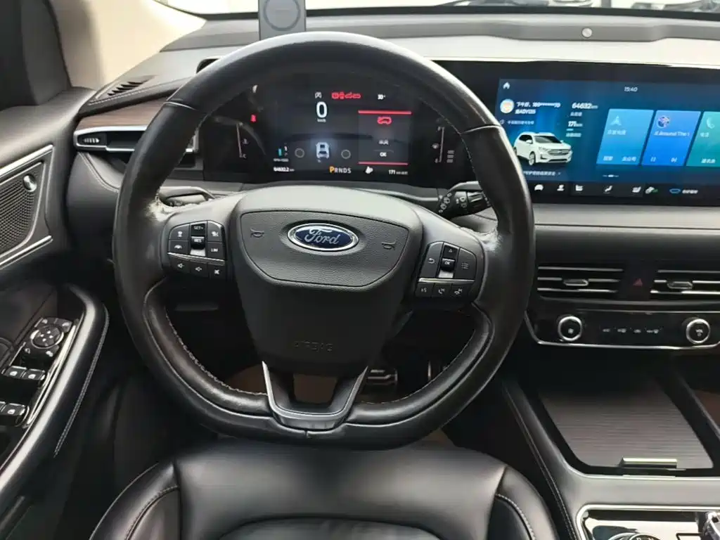 Ford Edge — фото 11