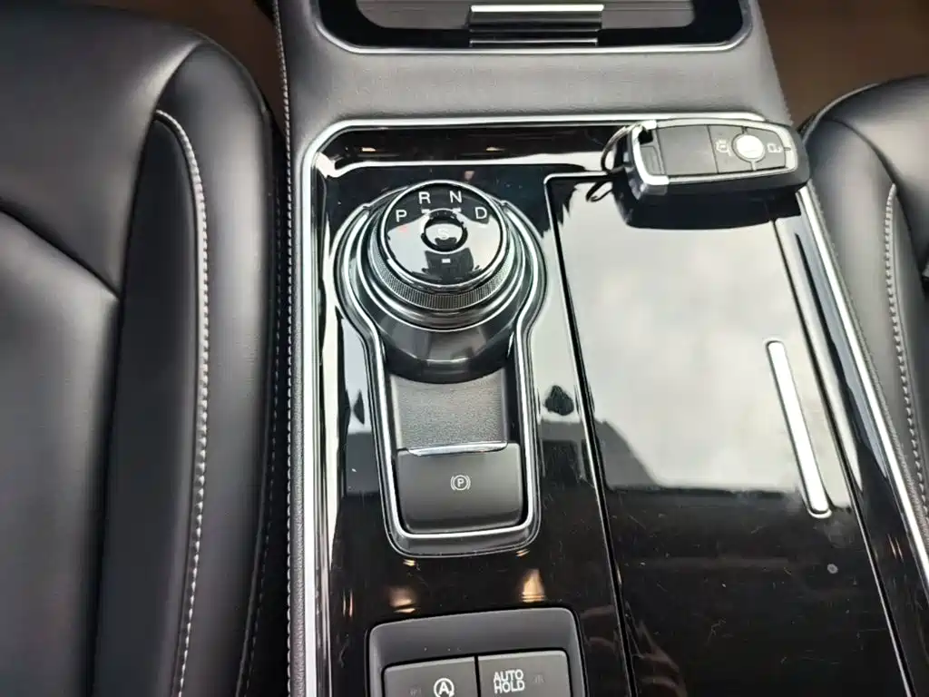 Ford Edge — фото 14