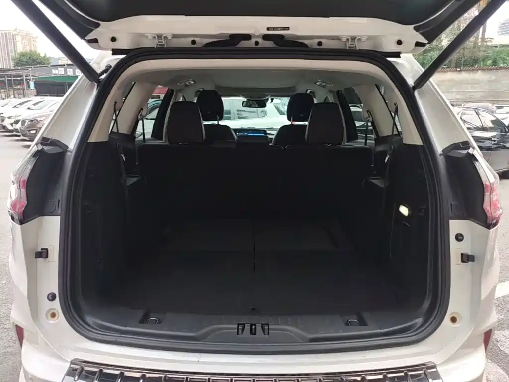 Ford Edge — фото 19