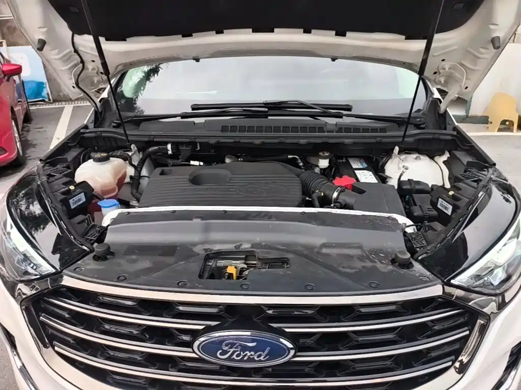 Ford Edge — фото 20