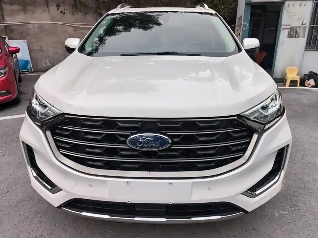 Ford Edge — фото 3
