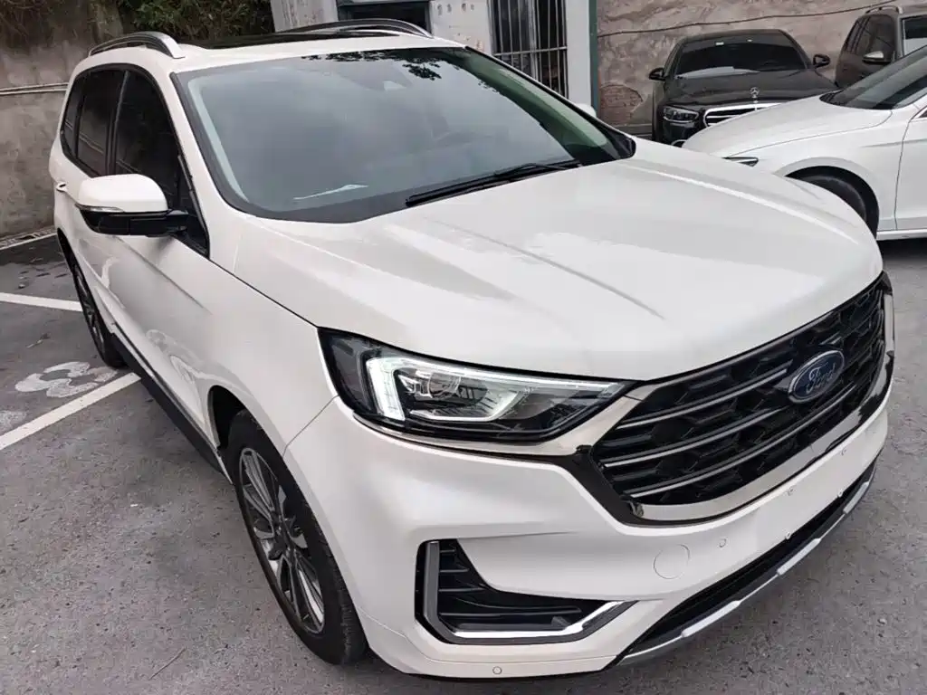 Ford Edge — фото 4
