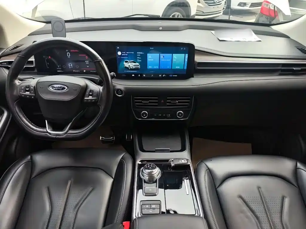 Ford Edge — фото 10