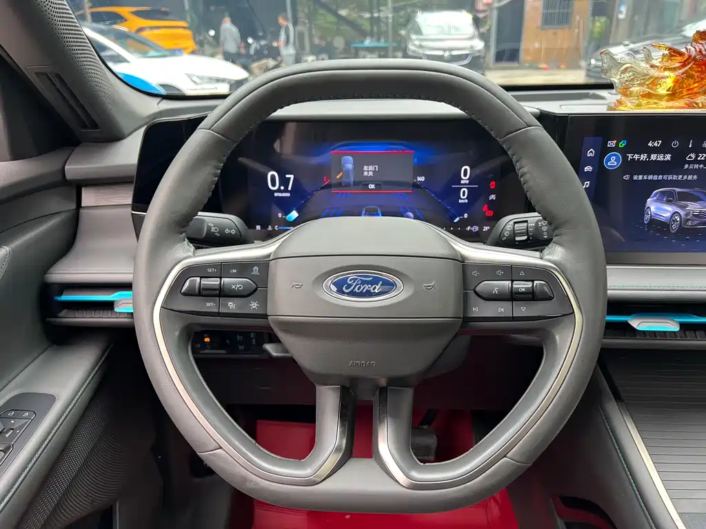 Ford Edge — фото 14