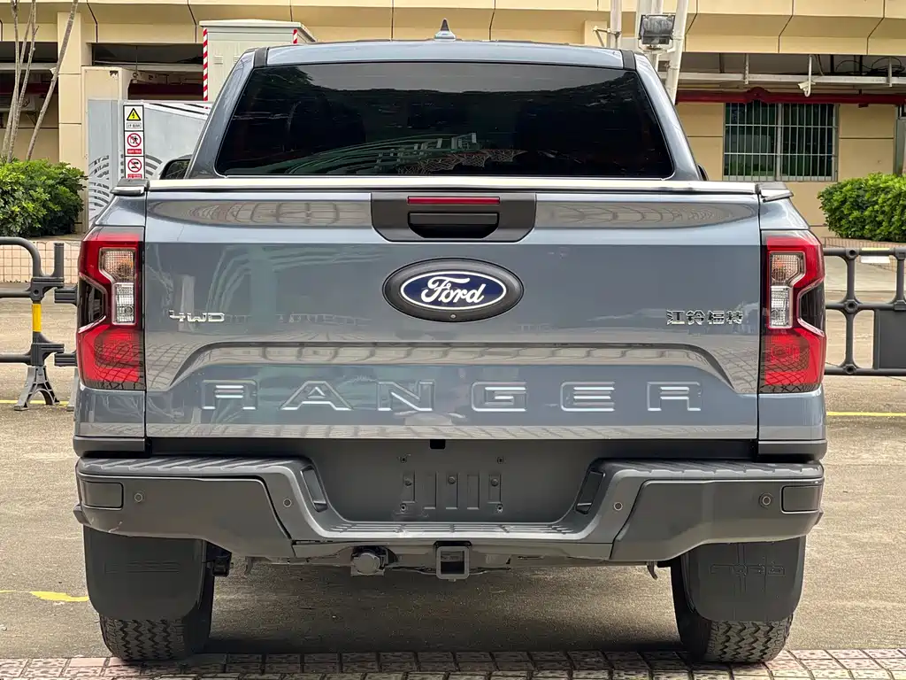 Ford Ranger — фото 14
