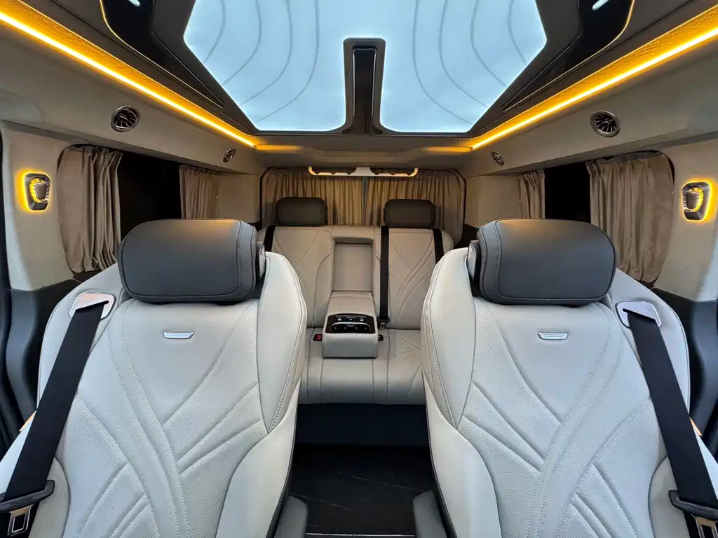 Ford Tourneo — фото 17