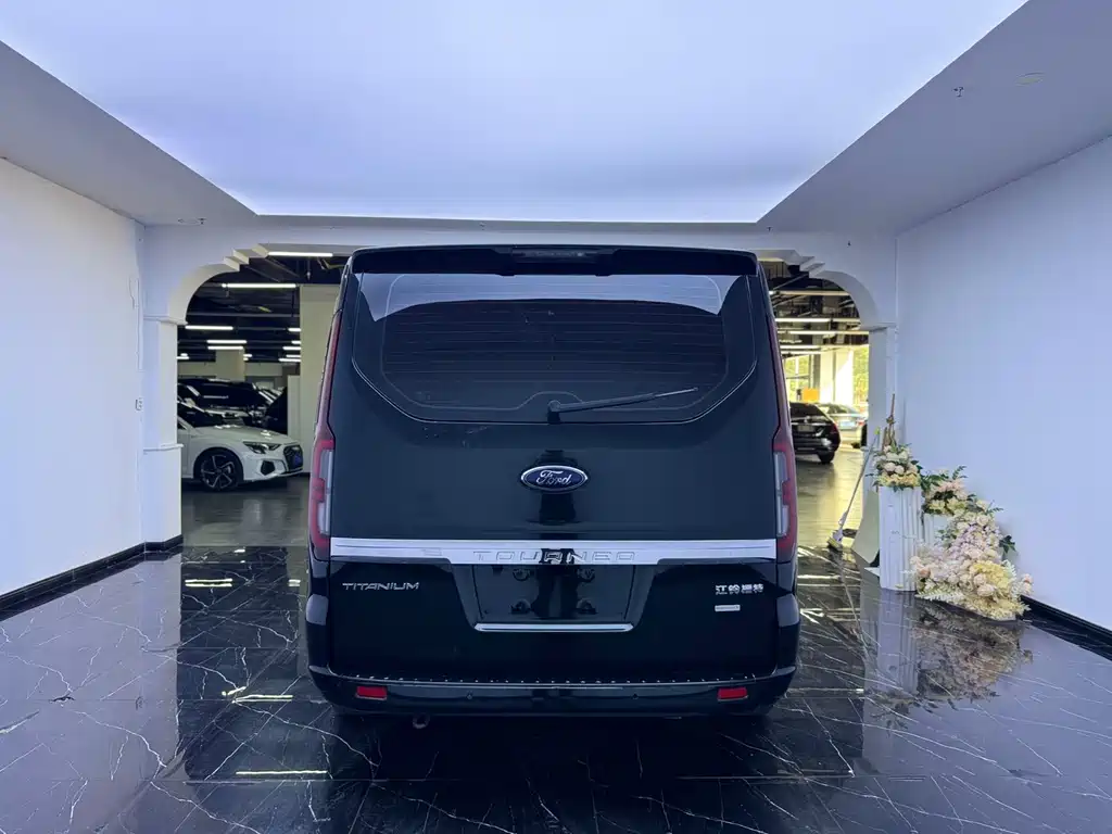 Ford Tourneo — фото 20
