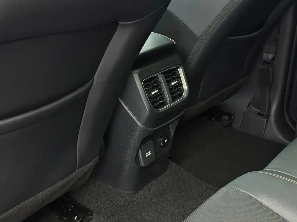 Ford Ranger — фото 10