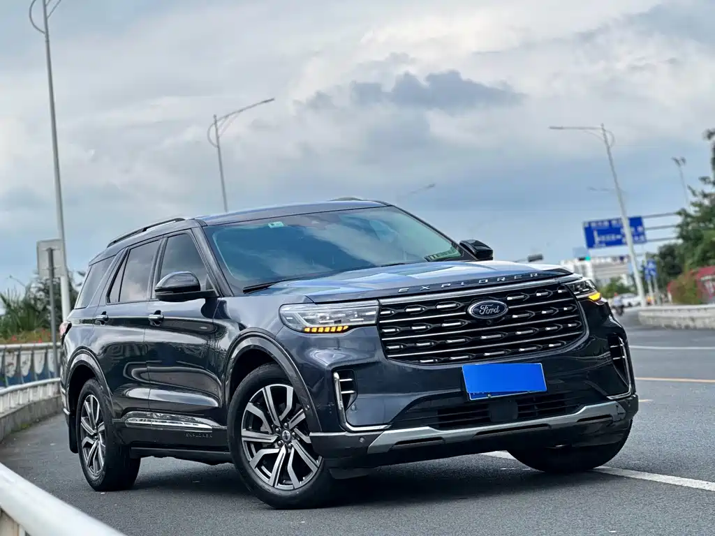 Ford Explorer — фото 3