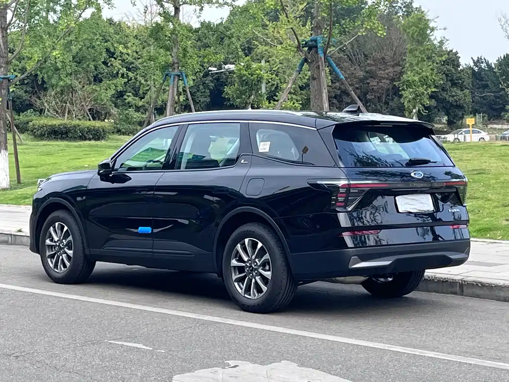 Ford Edge — фото 4