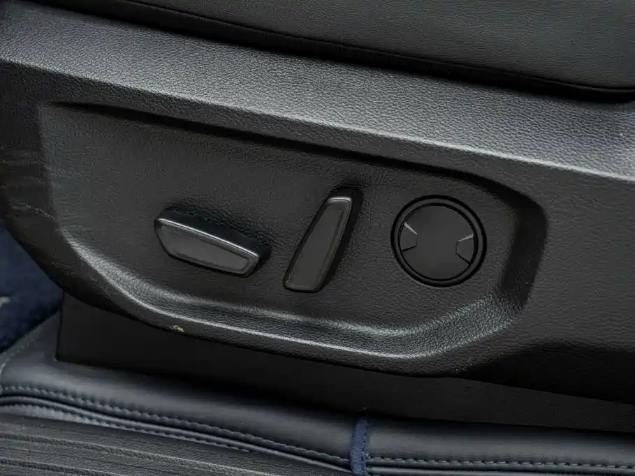 Ford Ranger — фото 14