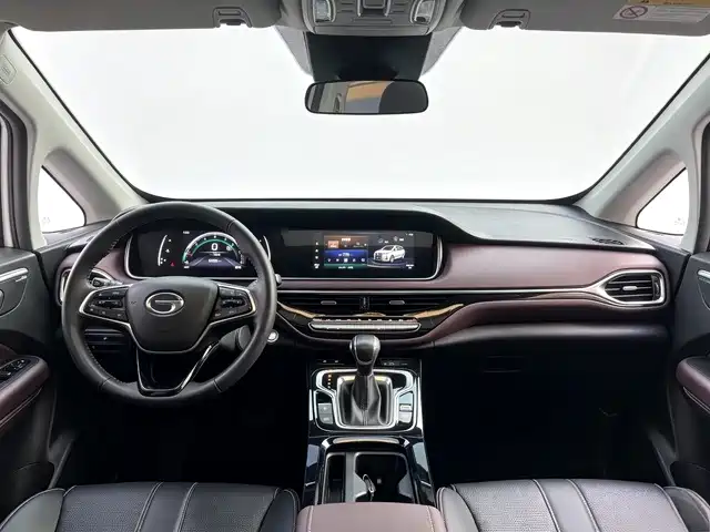 GAC Motor Trumpchi M6 — фото 6