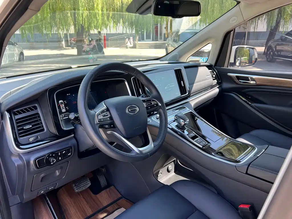 GAC Motor Trumpchi M8 — фото 11
