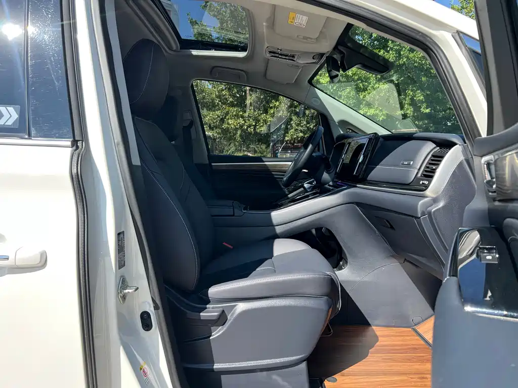 GAC Motor Trumpchi M8 — фото 22