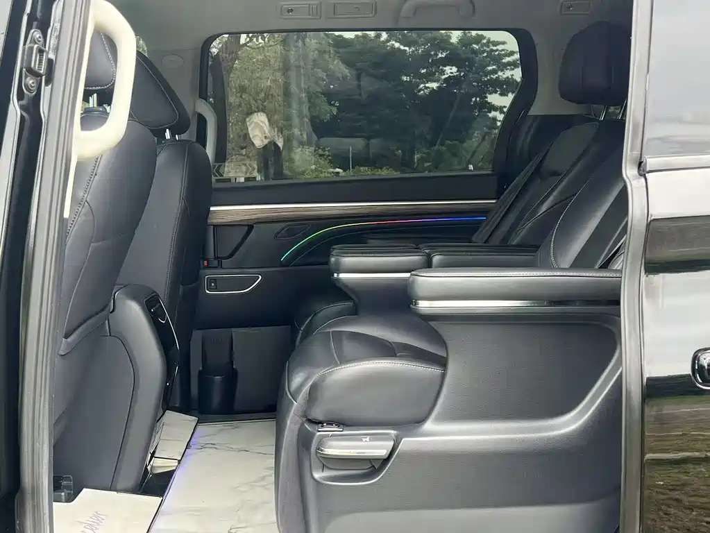 GAC Motor Trumpchi M8 — фото 14