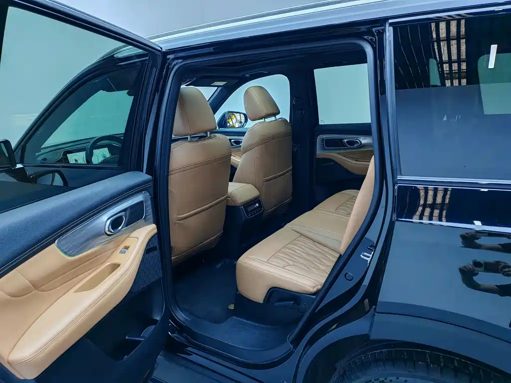 GAC Motor Trumpchi GS8 — фото 20