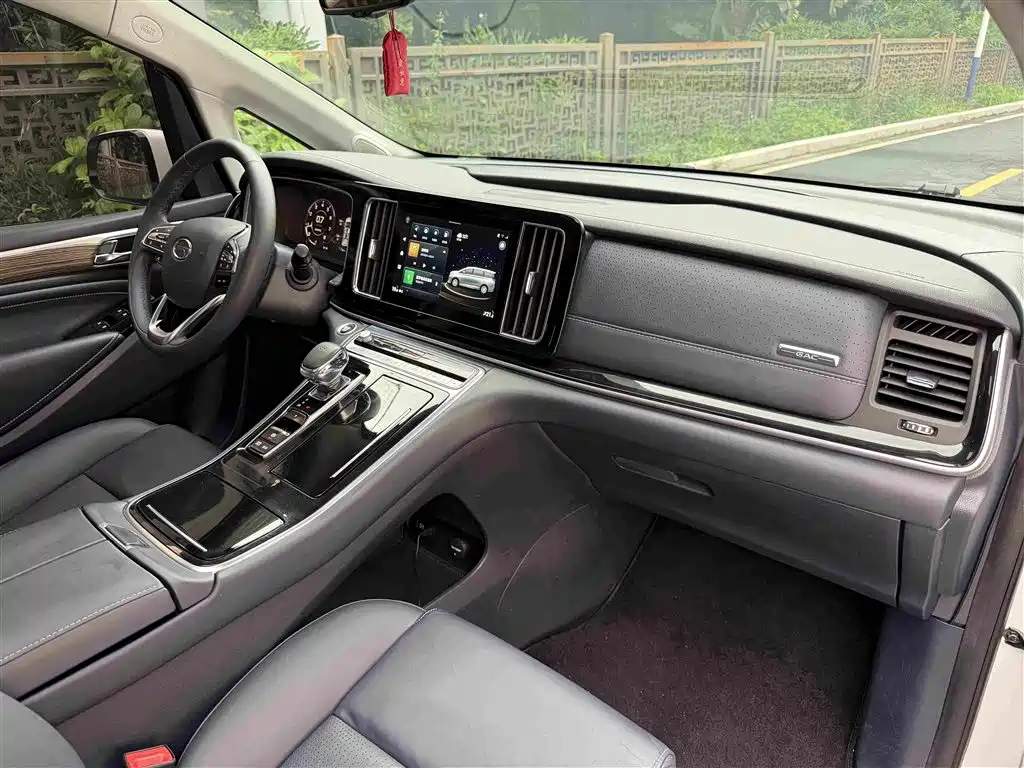 GAC Motor Trumpchi M8 — фото 10