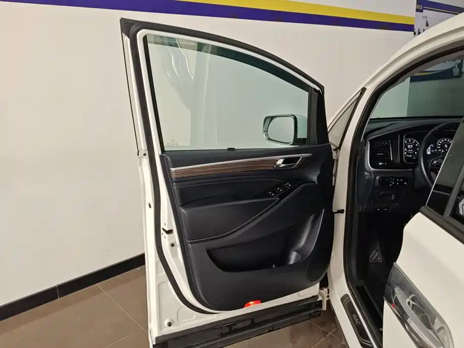 GAC Motor Trumpchi M8 — фото 7