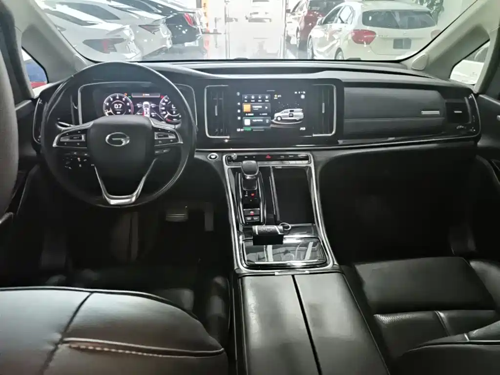 GAC Motor Trumpchi M8 — фото 10