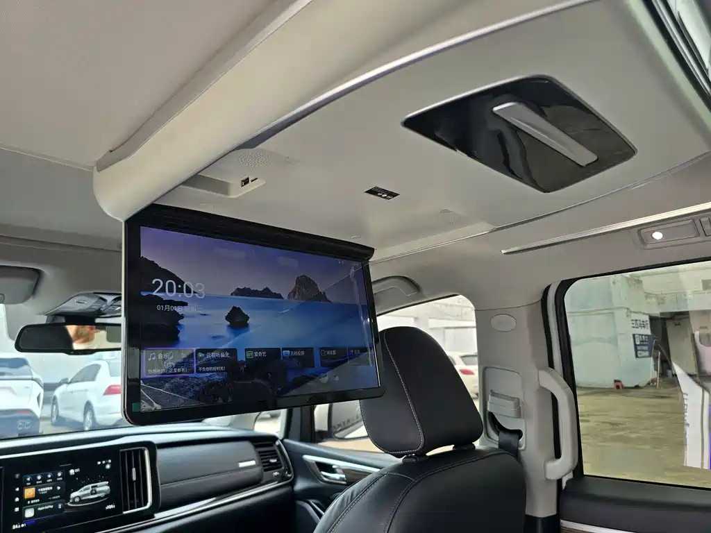 GAC Motor Trumpchi M8 — фото 13