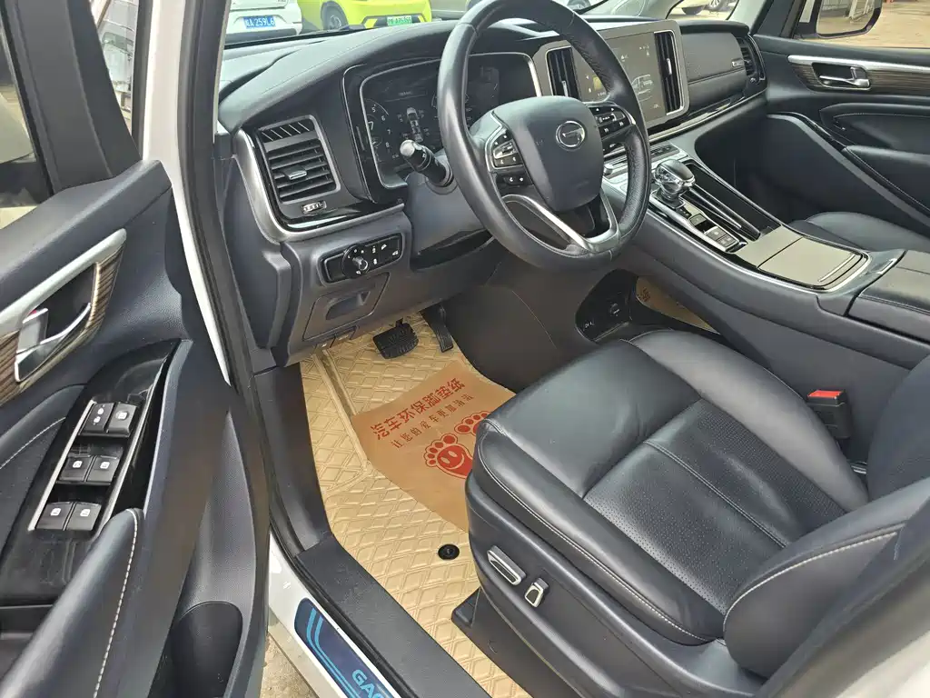 GAC Motor Trumpchi M8 — фото 15