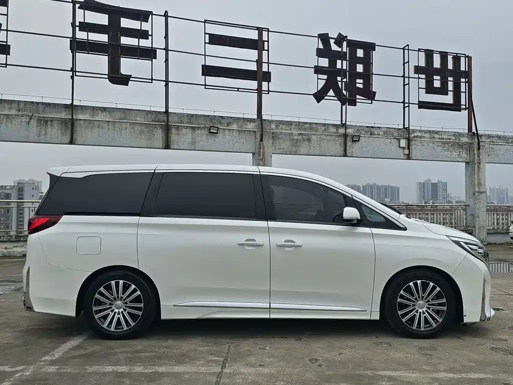 GAC Motor Trumpchi M8 — фото 4