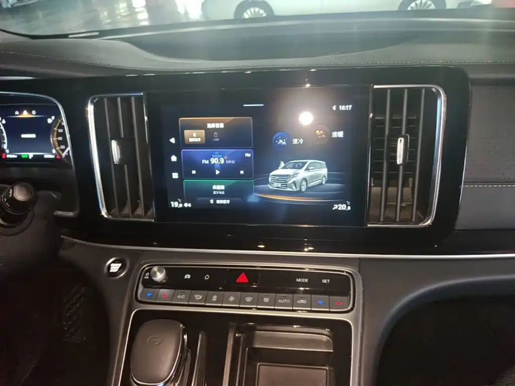 GAC Motor Trumpchi M8 — фото 13