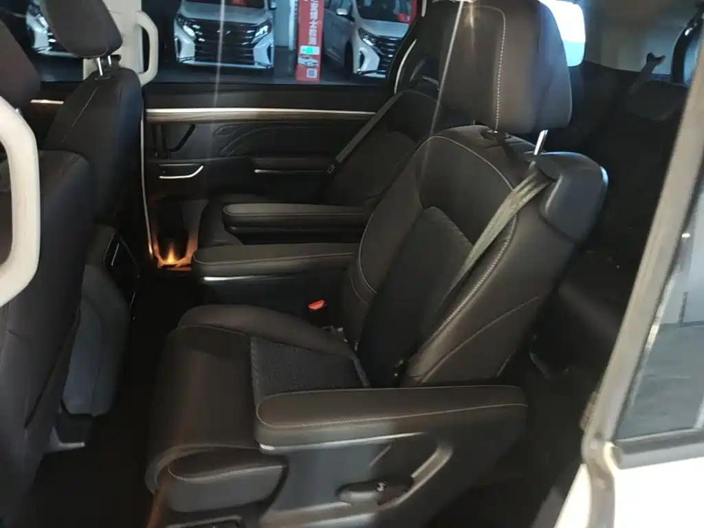 GAC Motor Trumpchi M8 — фото 17