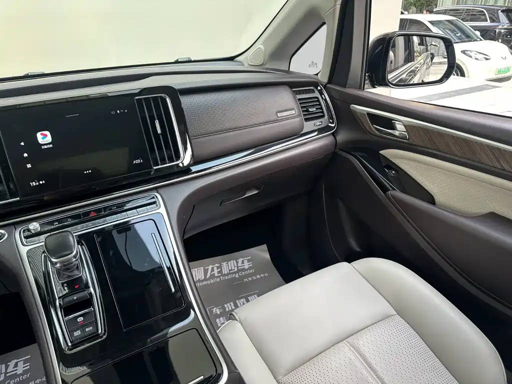 GAC Motor Trumpchi M8 — фото 7