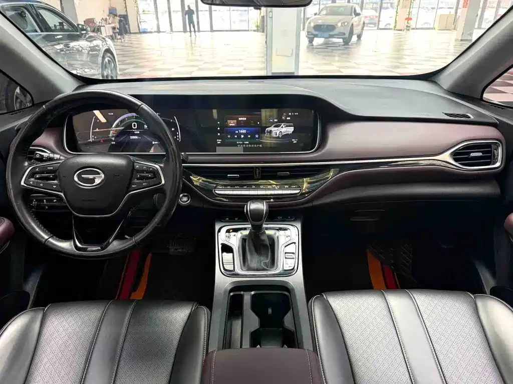 GAC Motor Trumpchi M6 — фото 10