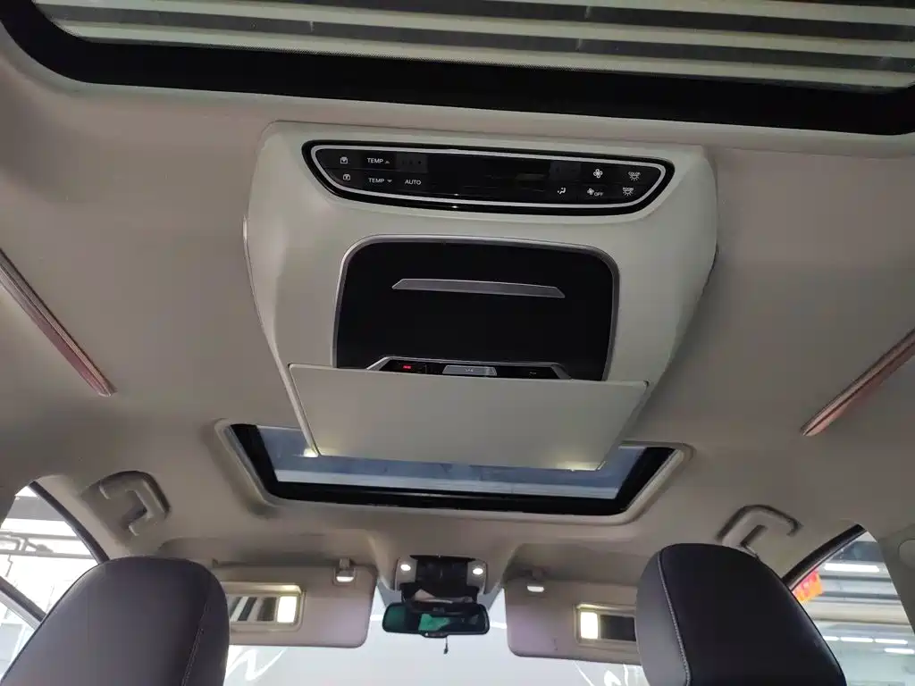 GAC Motor Trumpchi M8 — фото 14