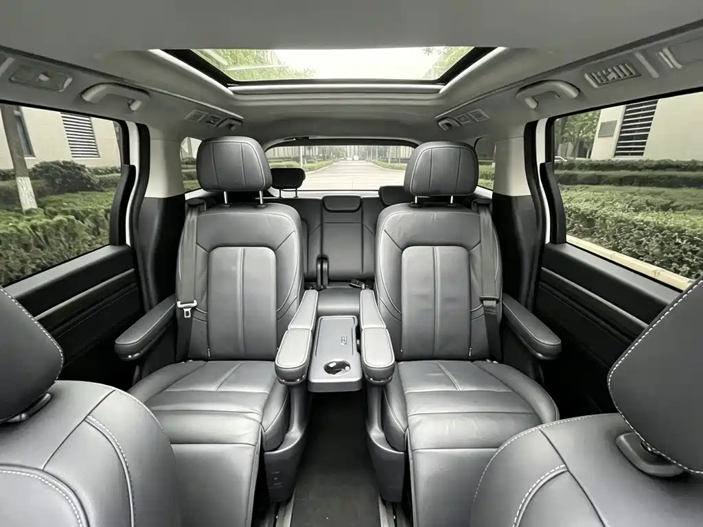 GAC Motor Trumpchi M8 — фото 7