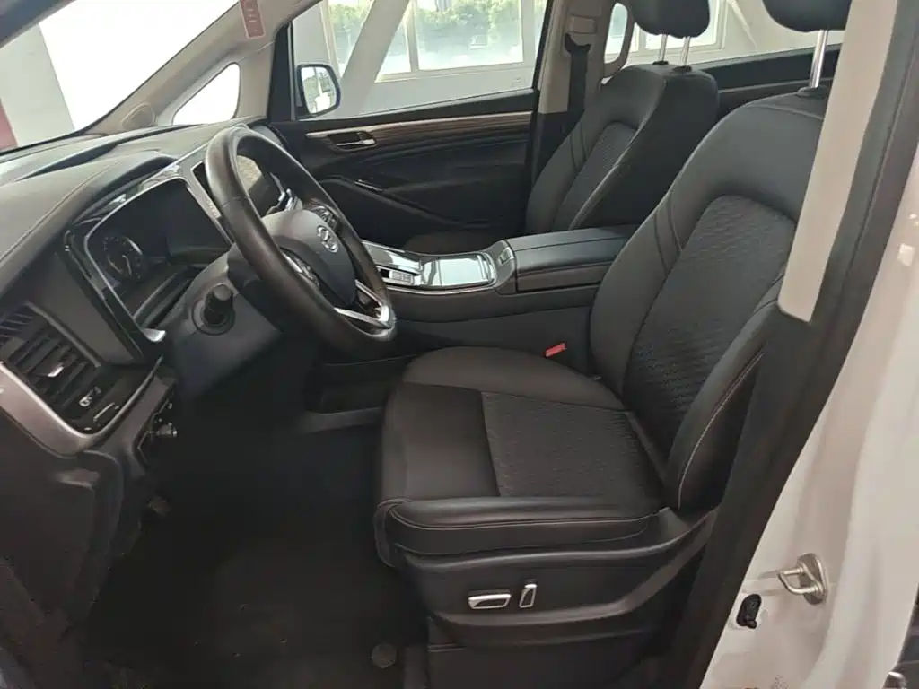 GAC Motor Trumpchi M8 — фото 15