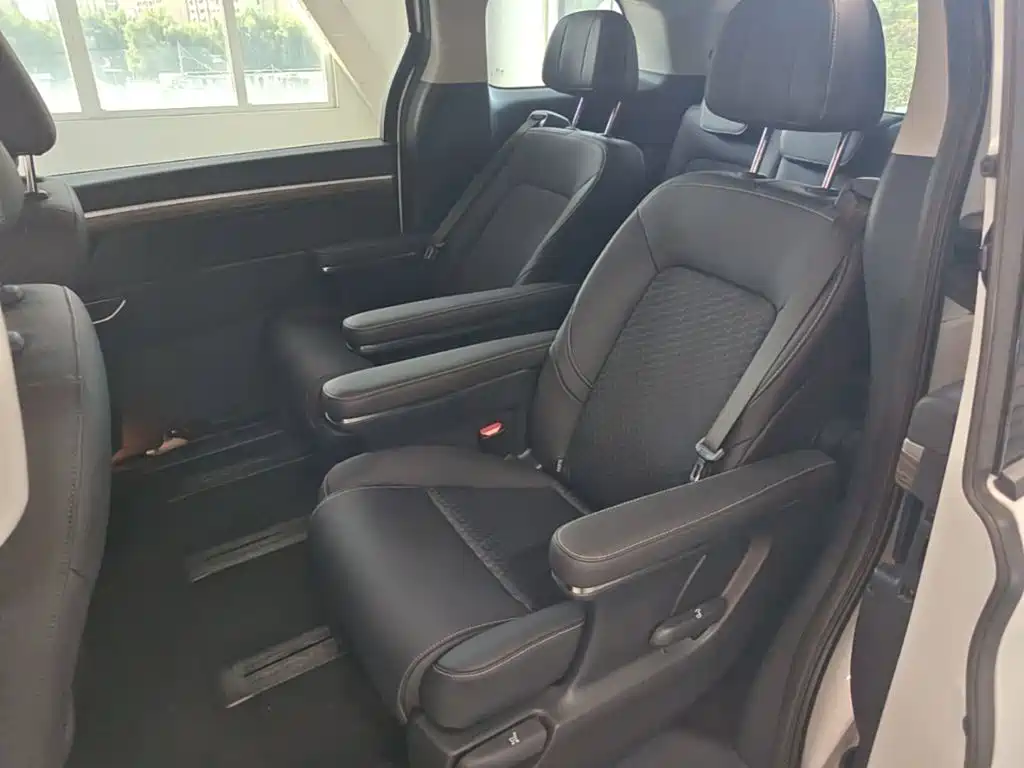 GAC Motor Trumpchi M8 — фото 17