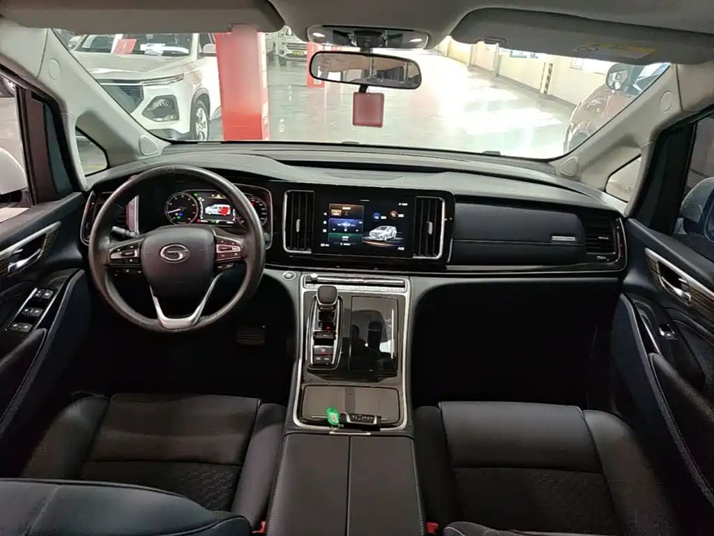 GAC Motor Trumpchi M8 — фото 10