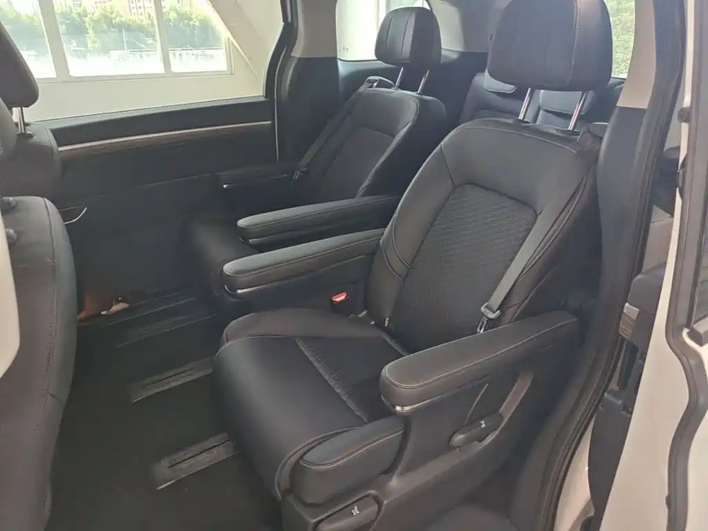GAC Motor Trumpchi M8 — фото 17